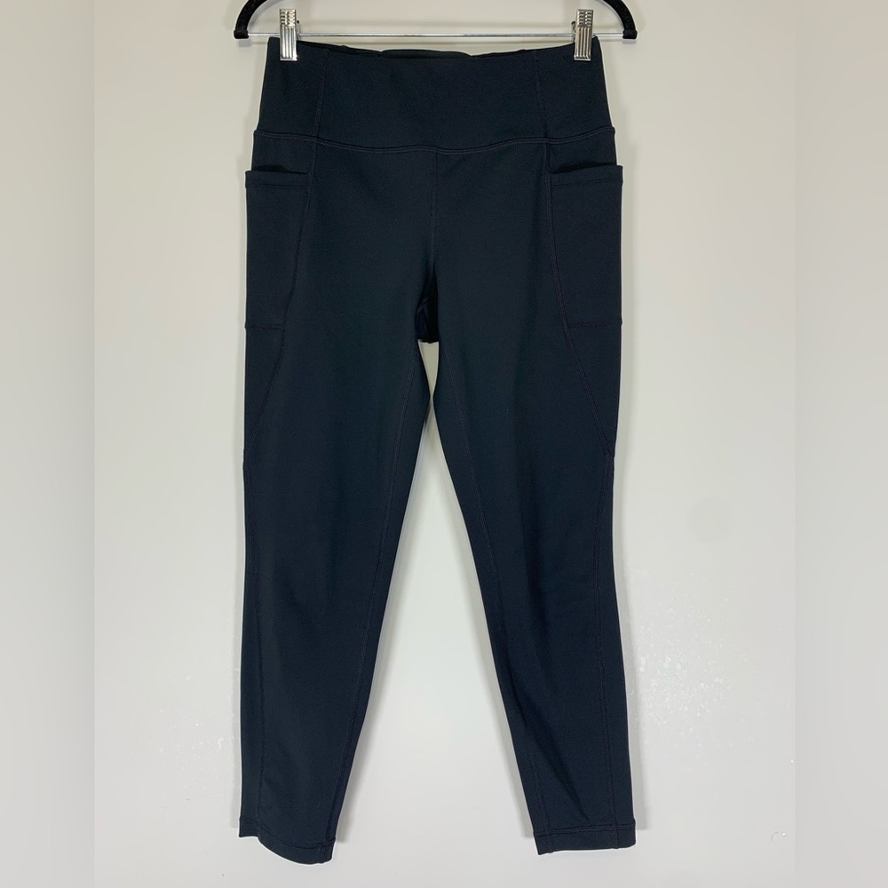 Lolë Black High-Waisted Active Leggings with Side Pockets - Size M